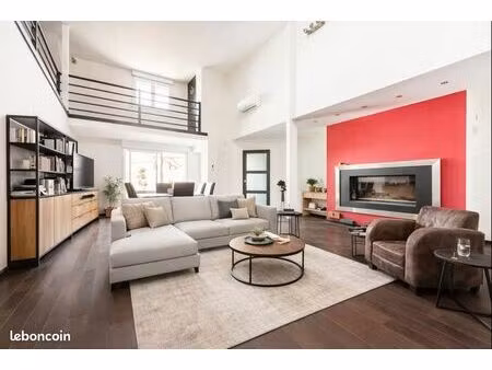 maison style loft de 320m² dans résidence privée