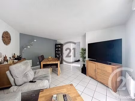 appartement 3 pièces 64 m²