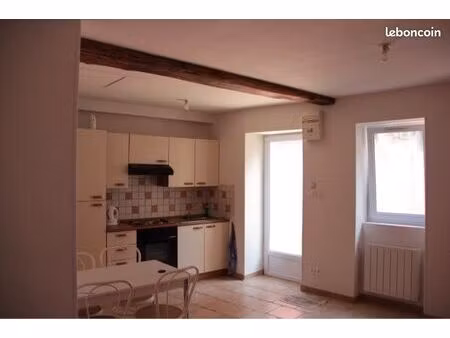 studio équipé avec cour intérieure privative   nevers centre  proche cathédrale et gare ru