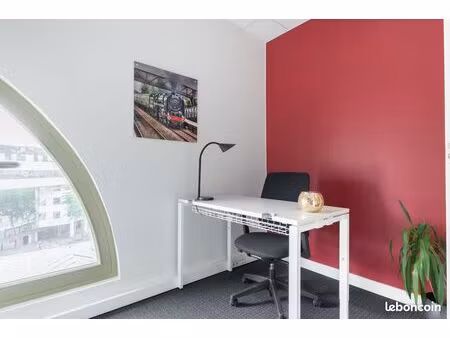 bureau privé à louer pour 2 personnes à lille  gare de lille flandres