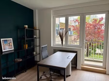 bureau equipé bd liberté