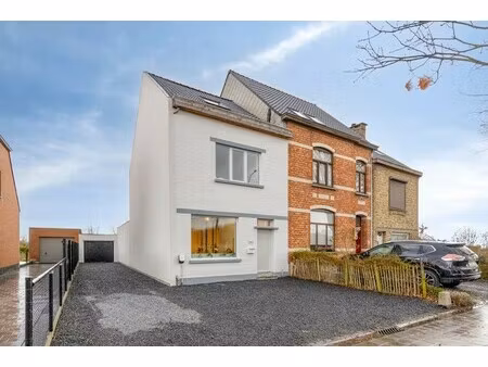 instapklare halfopen woning te koop in brugge met ruime tuin