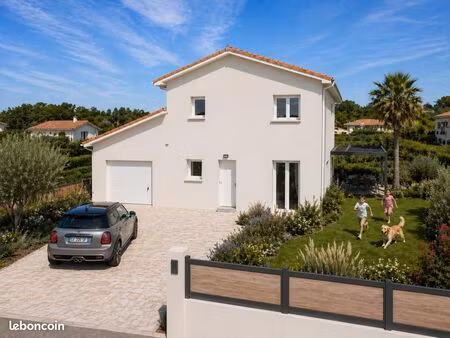 maison 4 pièces 95 m²