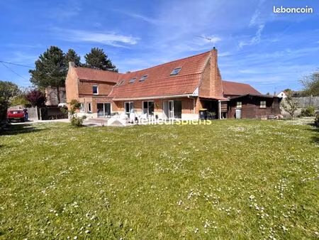 maison 7 pièces 237 m²