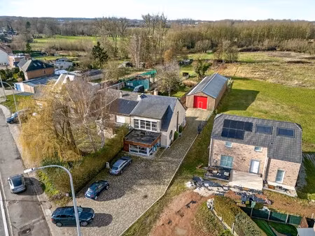 handelshuis met loods op toplocatie