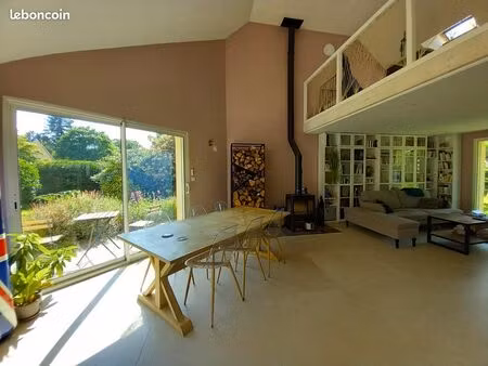 maison plain-pied 170 m² – piscine - 4 ch – terrain 6000 m² – plessé (canal nantes à brest