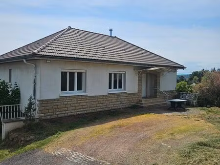 maison familiale rénovée avec grand terrain