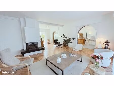 maison 7 pièces 180 m²
