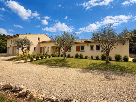 vente maison 8 pièces 171 m² régusse (83630)