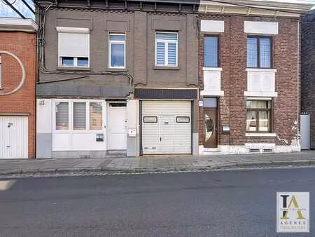 entrepôt proche des grands axes autoroutiers
