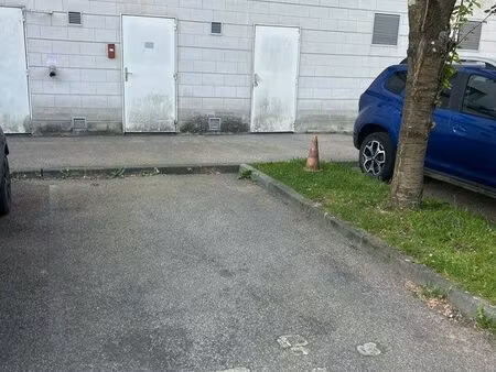 parking sécurisé rouen chu/fac de médecine