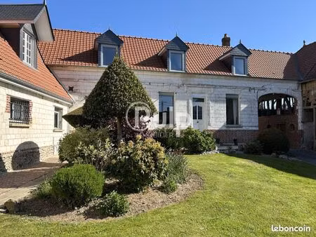 maison 10 pièces 245 m²