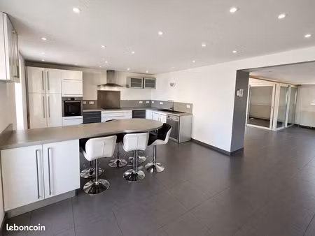 maison de village de 155m2 à vendre à eyzin-pinet