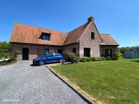 maison 9 pièces 233 m²