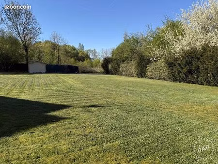 exclusivité – terrain 461 m² plein sud – proche bourg bréhal