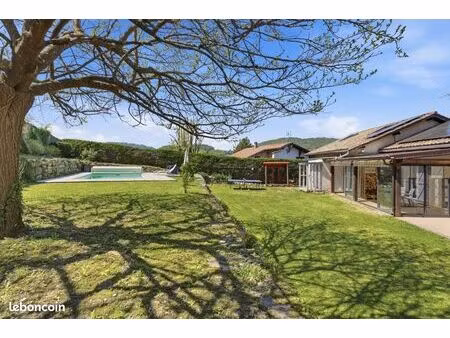 maison 4 pièces 141 m²