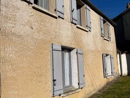 maison avec garage et jardin
