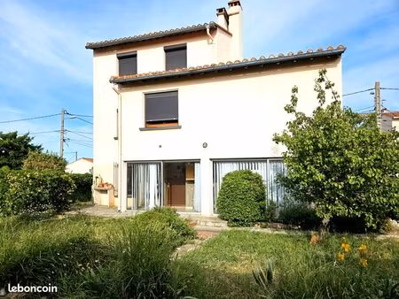 vente maison traditionnelle 6 pièces. secteur prisé du soler - maison 4 faces de 131m2 rép