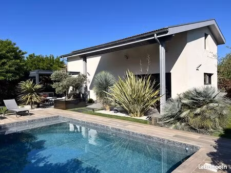 maison 7 pièces 176 m²