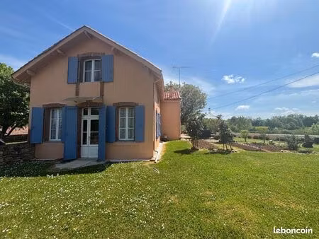 maison 2 pièces 145 m²