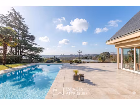 maison d'architecte à la vue imprenable