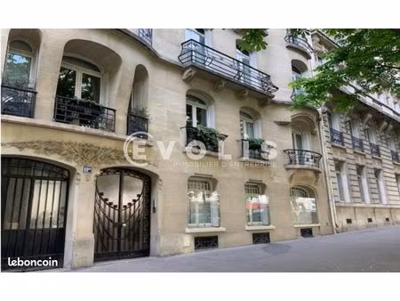bureaux 303 m²