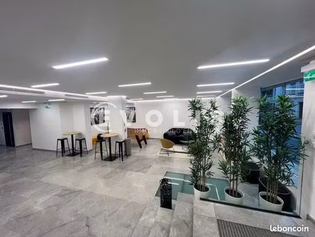 bureaux 187 m²