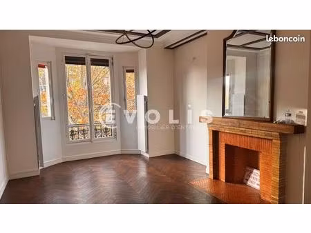 bureaux 214 m²