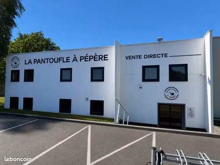 bâtiment commercial