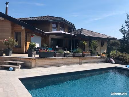 maison larringes 230m2 - 4 chambres - jardin - piscine (74)