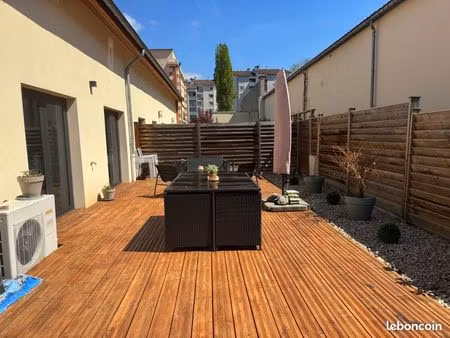 loft 87m2 climatisé avec 75m2 de terrasse