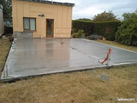 construction en cours 20 m2 habitable+ terrain