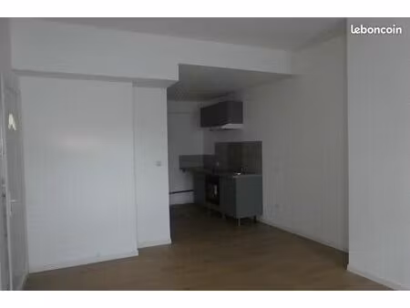 studio 1 pièce 30 m²