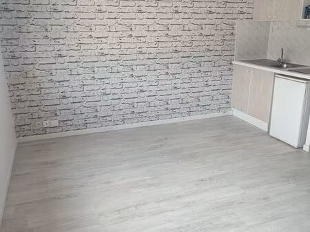 studio de 26m² refait à neuf situé bld jules verne nantes