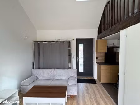 location studio meublé