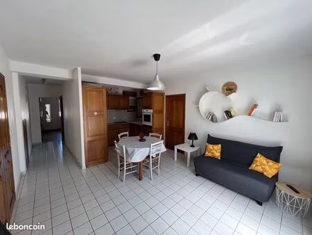 t2 spacieux de 48m2 septembre 25/ juin 26