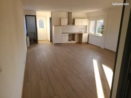 appartement meublé t3 de 88m² entièrement rénové / isolé avec des matériaux neufs