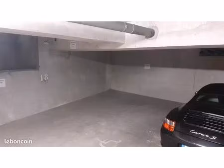 grande place de parking (20 m²) couvert sécurisé nantes quartier chantenay