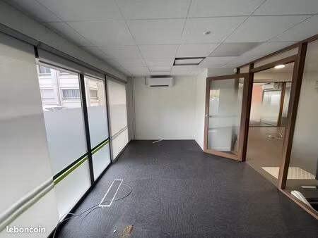 bureaux  local commercial 241 m² la madeleine