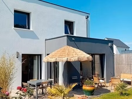 maison familiale lumineuse de 4 chambres  sans travaux  proche des plages