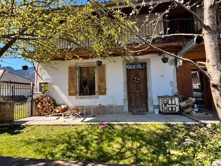 ancienne ferme rénovée – 6 chambres – jardin 600 m²