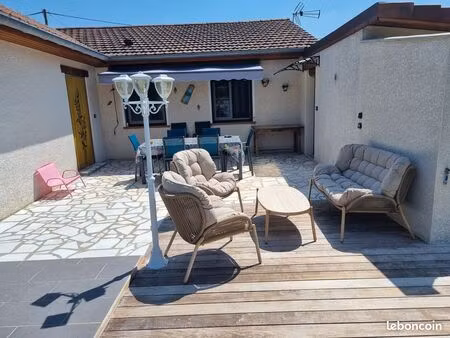 maison plein peid