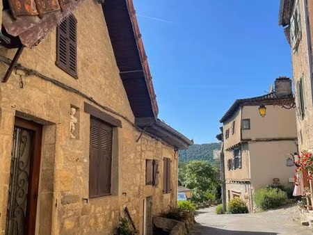 penne maison de village avec jardin