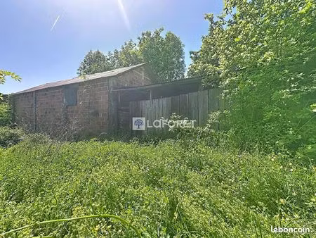 terrain 3 700 m² le tallud