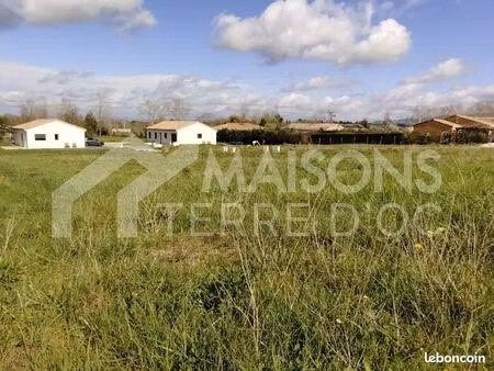terrain 728 m² lescout