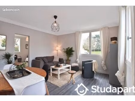 chambre 1 pièce 9 m²