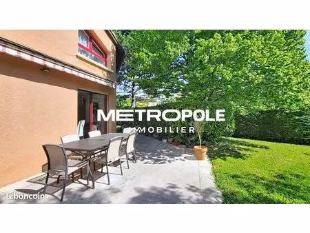 maison 6 pièces 157 m²