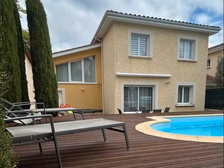 maison 5 pièces 121 m²