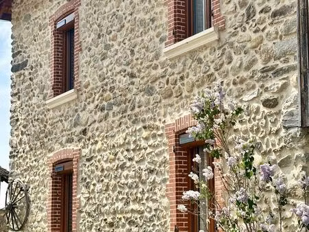 maison 6 pièces 198 m²