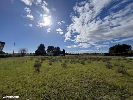 terrain 326 m² sorgues